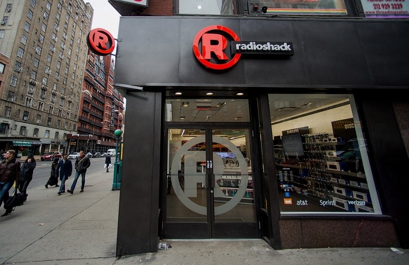 RadioShack files for bankruptcy, will share some stores with Sprint and close others