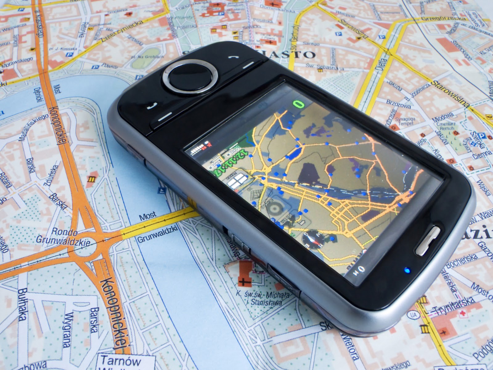 FCC requires all mobile phones to be GPS-capable by 2018