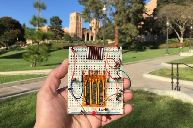 scientists battery science graphene mobile devices battery technology recharge supercapacitors capacitors hybrid supercapacitors manganese dioxide alkaline battery