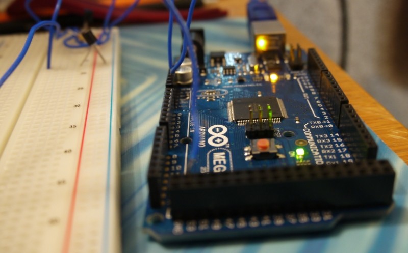 Build your own Arduino projects with this complete starter kit & course bundle