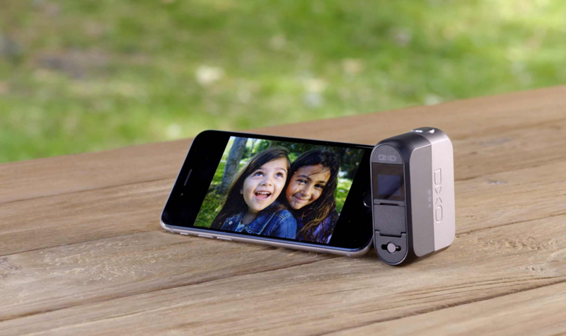 This tiny camera add-on lets you shoot DSLR-like photos on your iPhone