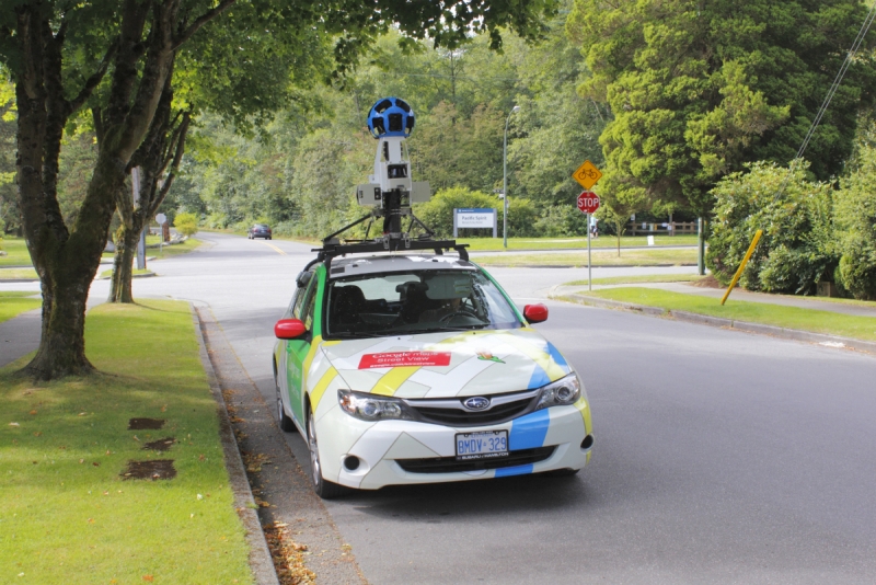New Google algorithm transforms Street View images into seamless animations