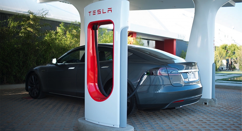 Tesla's CTO predicts that low cost batteries will lead to an energy and transport revolution