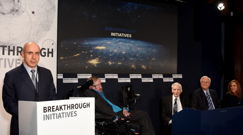 Stephen Hawking wants to search for extraterrestrial life using your smartphone