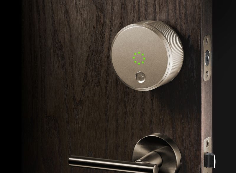 August's designer smart lock now works with Apple Watch