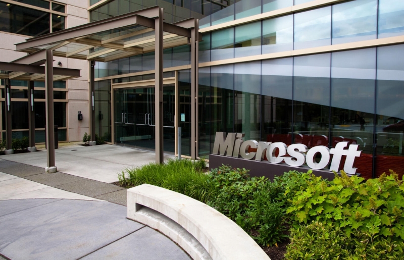 Microsoft adds more perks, eligible software to bug bounty program following Windows 10 launch