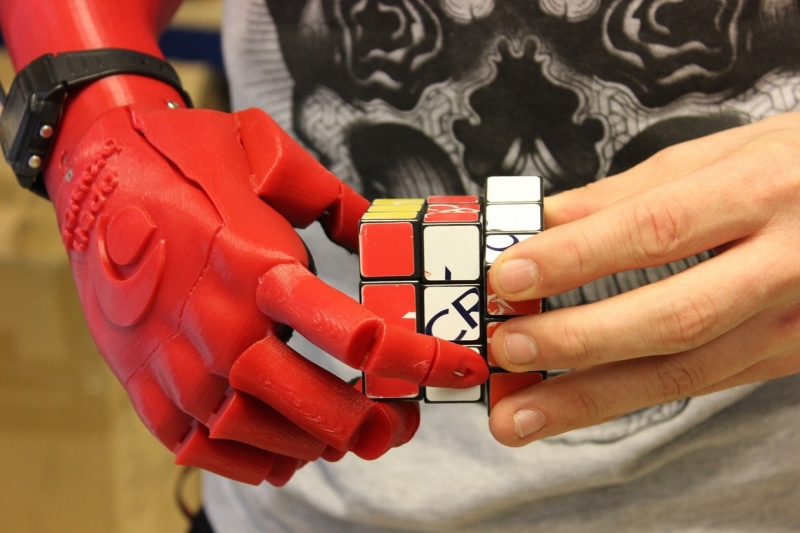 3D printed robotic hand wins UK's James Dyson award
