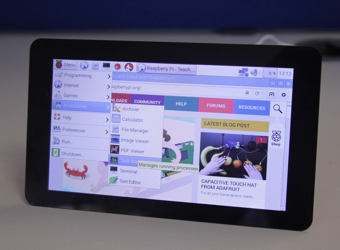 Raspberry Pi gets an official touchscreen display