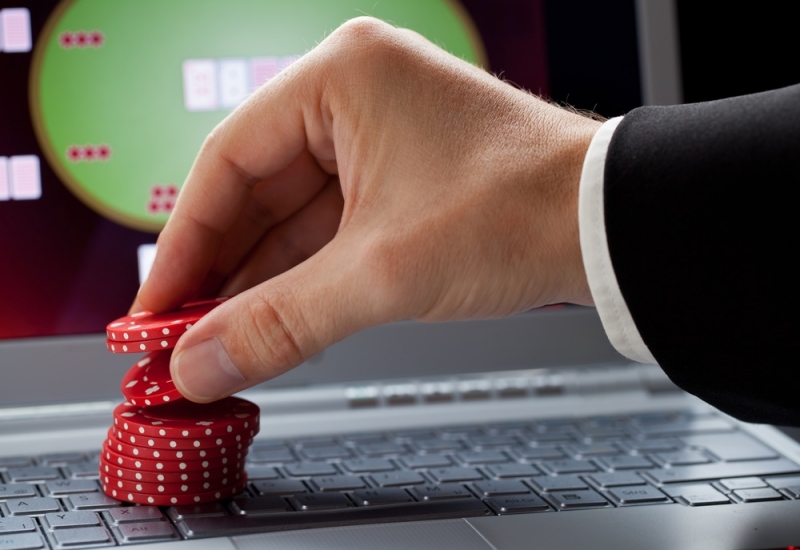 Malware discovered that lets hackers see online poker players' cards