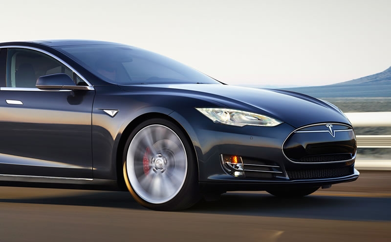 Tesla's Model S loses Consumer Reports recommendation, stock plummets