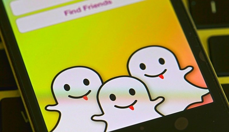 Snapchat promises users that its updated privacy policy doesn't mean it is storing people's photos