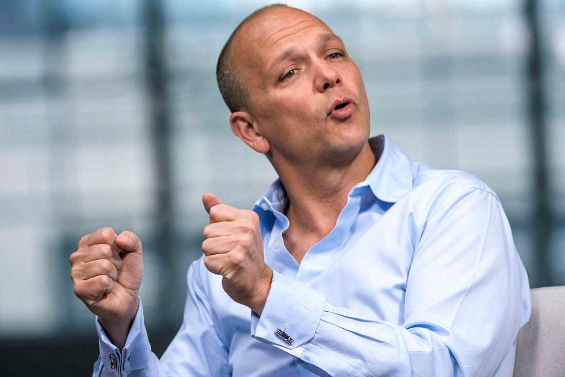 Steve Jobs, Tony Fadell discussed building a vehicle back in 2008