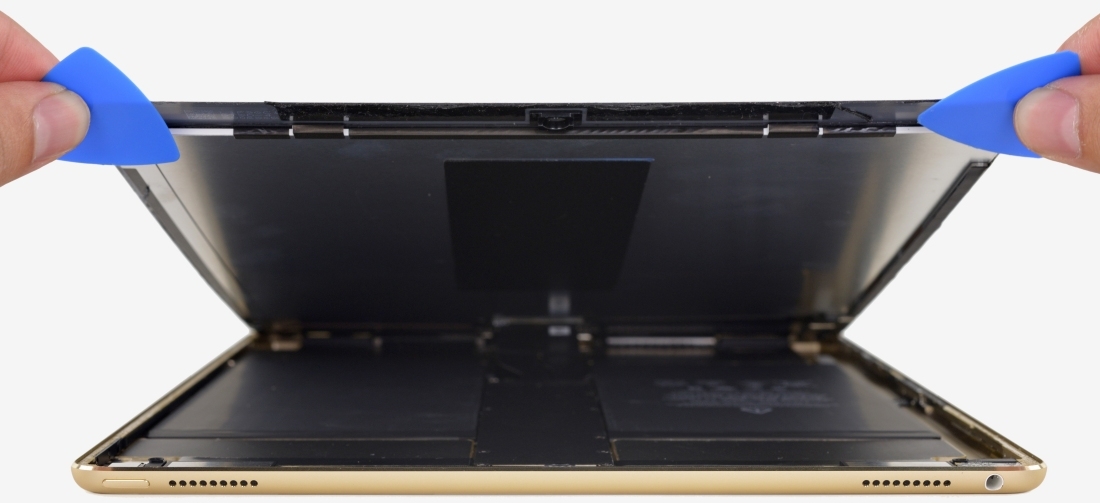 iFixit dismantles the iPad Pro, awards it a sub-par repairability score