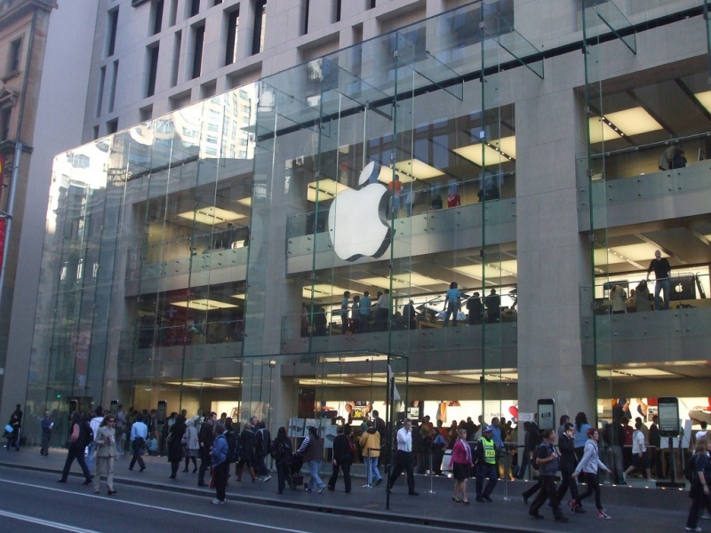 Black students kicked out of Australian Apple store because they might steal something