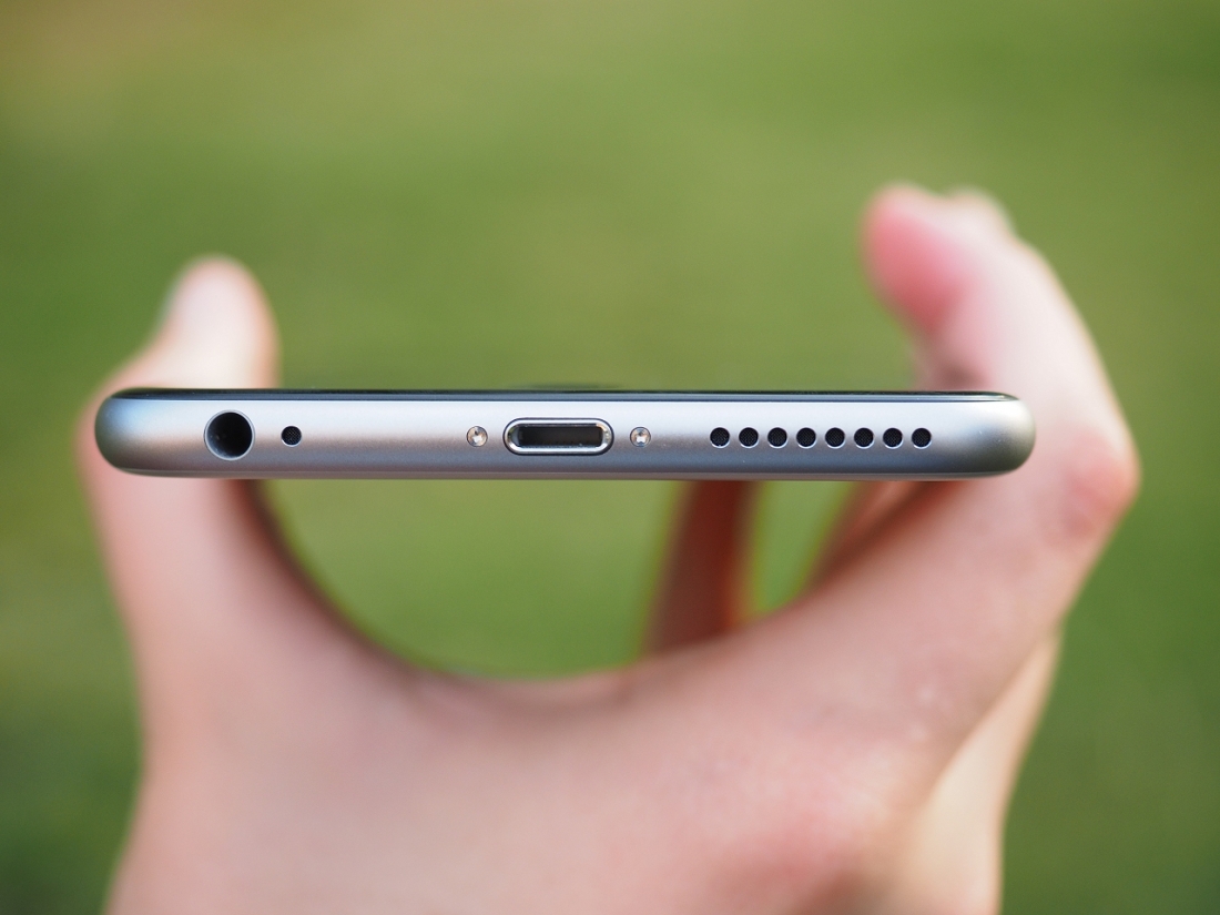 Apple might ditch the headphone jack on the iPhone 7