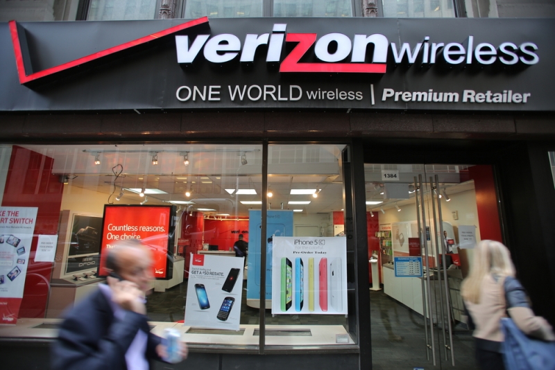 Verizon to cut off 'unlimited' users who guzzle more than 100 GB per month