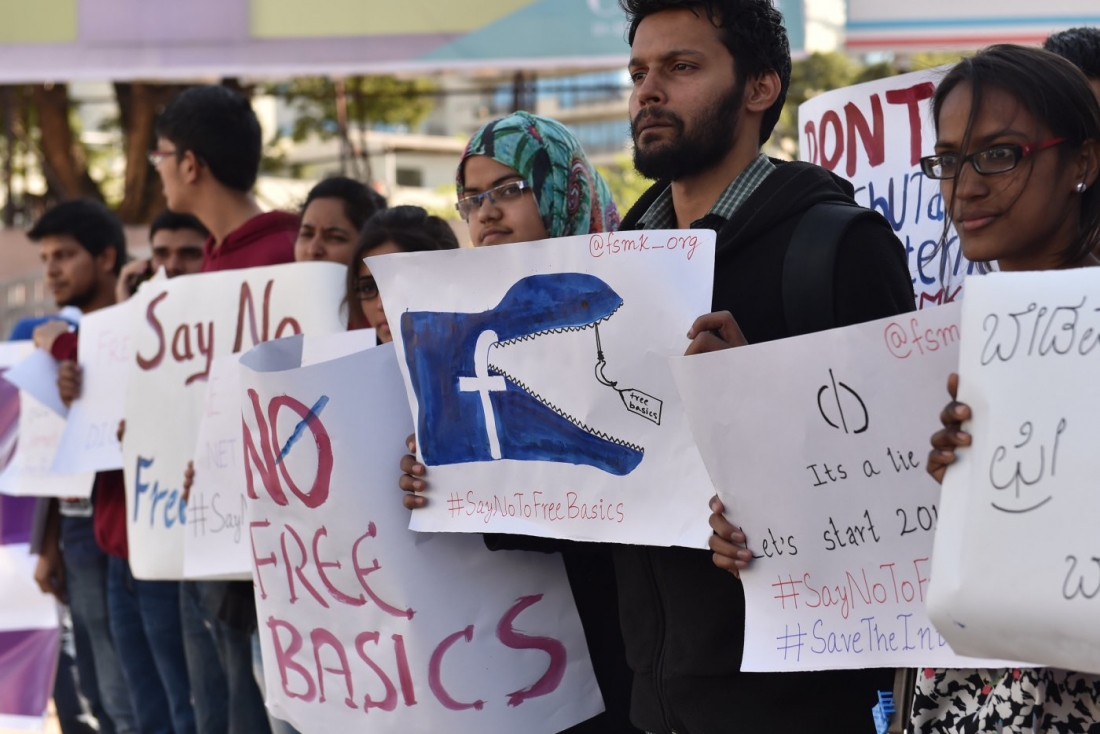 India blocks Facebook's Free Basics Internet service