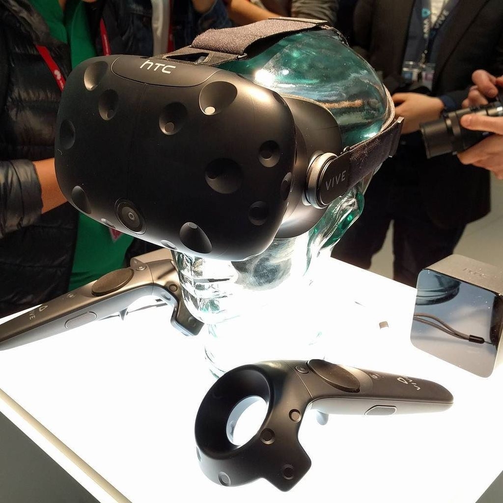 HTC Vive VR headset will be $799, ships in early April