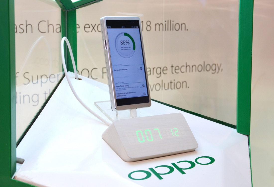 Oppo claims it can fully charge a 2,500mAh phone battery in under 15 minutes