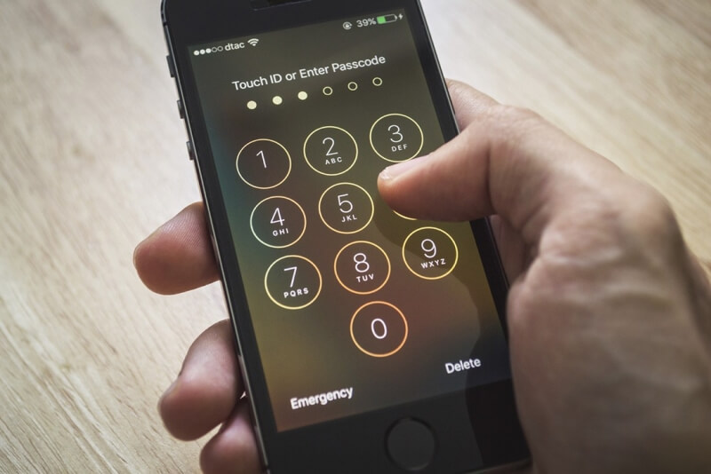 FBI reportedly hacked San Bernardino iPhone using zero-day exploit revealed by professional hackers