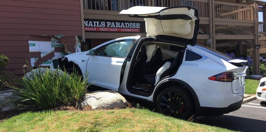 Tesla says Model X logs show recent crash was due to driver's actions, not caused by autopilot