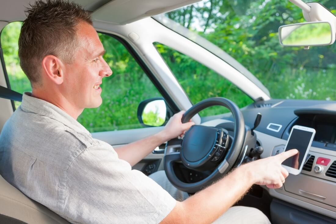 Using a hands-free kit while driving is just as distracting as holding mobile device, claims study