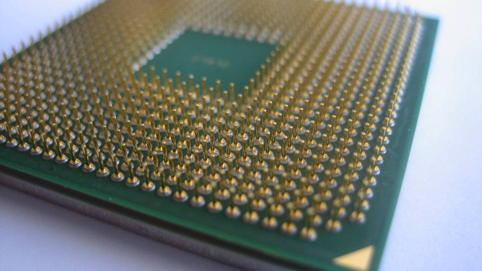 Researchers develop hardware component to boost core-to-core communications in CPUs