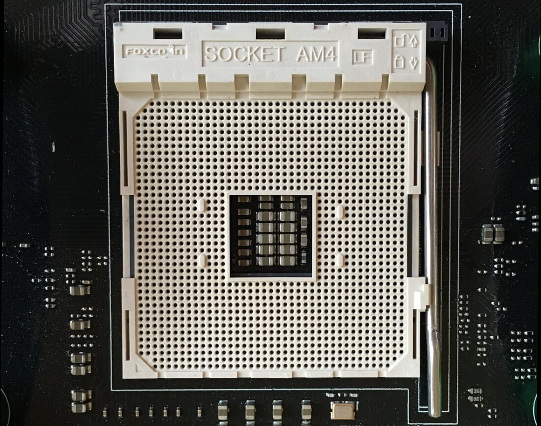 AMD's new AM4 socket spotted in the wild, ready for Zen