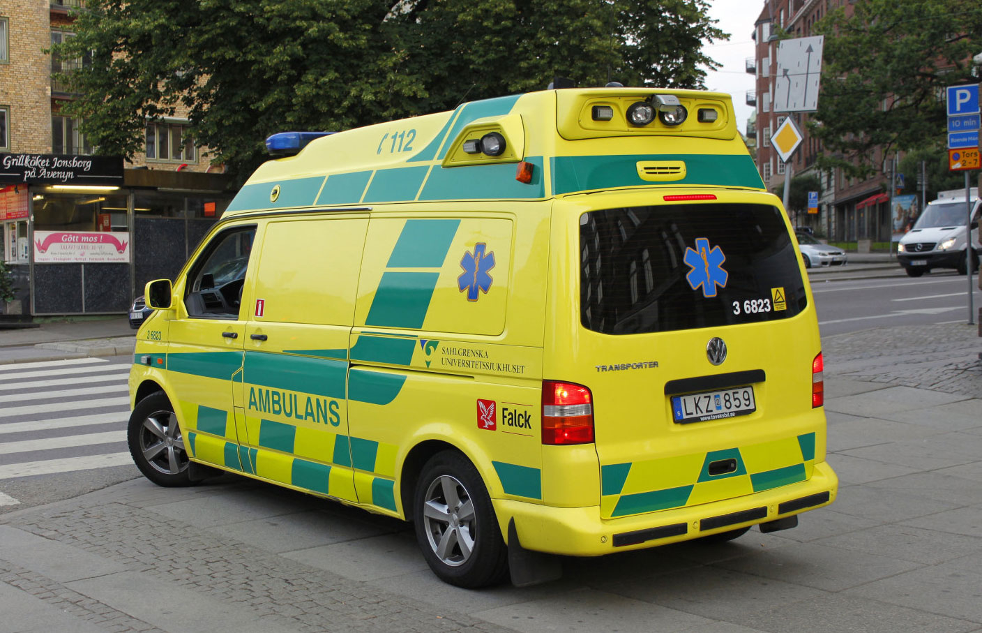 Swedish ambulances will soon be able to alert vehicles of their approach by interrupting your music