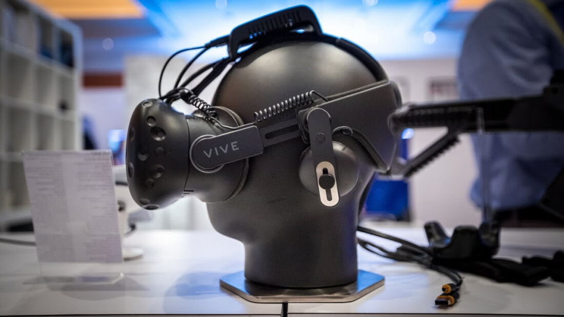 Several companies working on wireless solution for high-end VR headsets