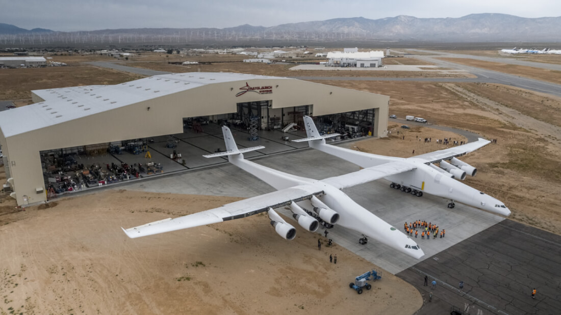 Microsoft co-founder shows off the world's biggest plane