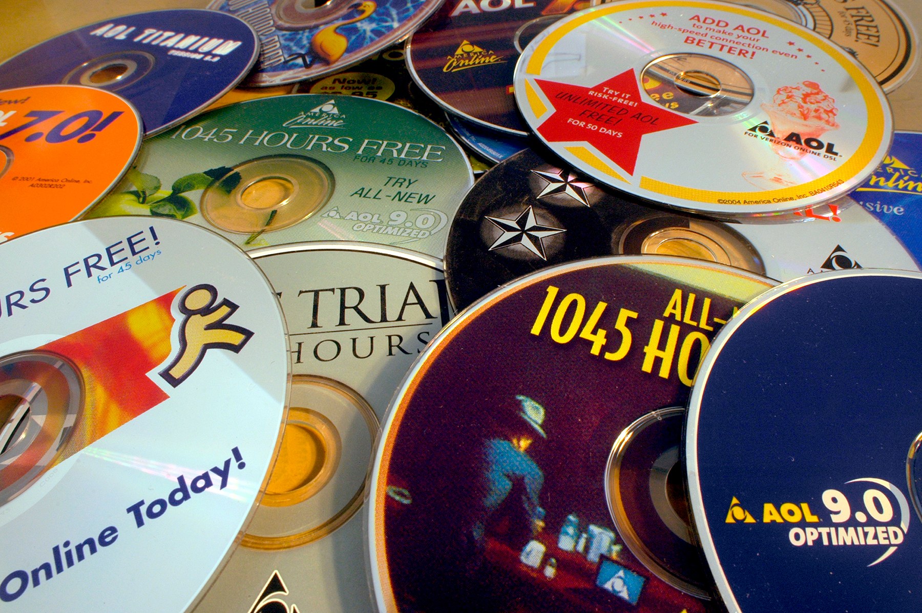 The Internet Archive is collecting AOL free trial CDs