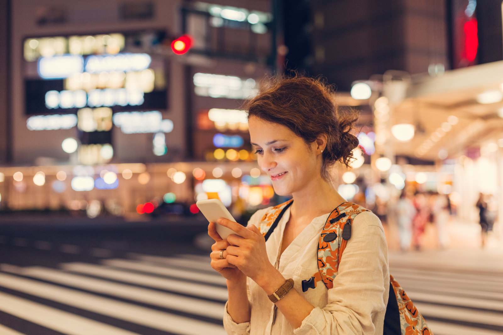 Honolulu to ban mobile device use at crosswalks