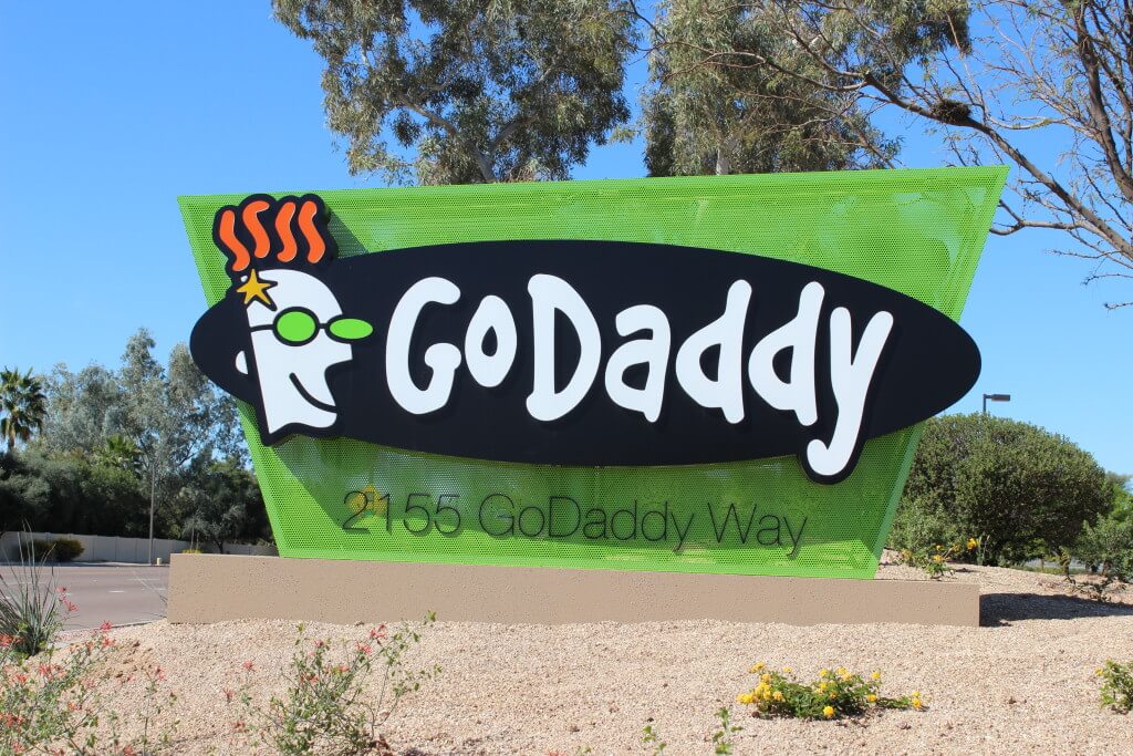 GoDaddy bans Neo-Nazi site for derogatory article on Charlottesville victim