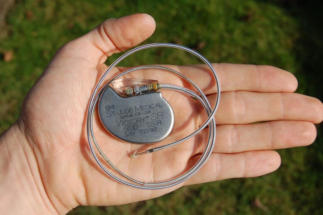 FDA tells 465,000 pacemaker users to visit doctor for firmware patch
