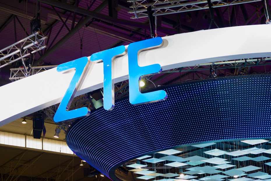 Dual-screen, foldable ZTE Axon Multy to be an AT&T exclusive in October
