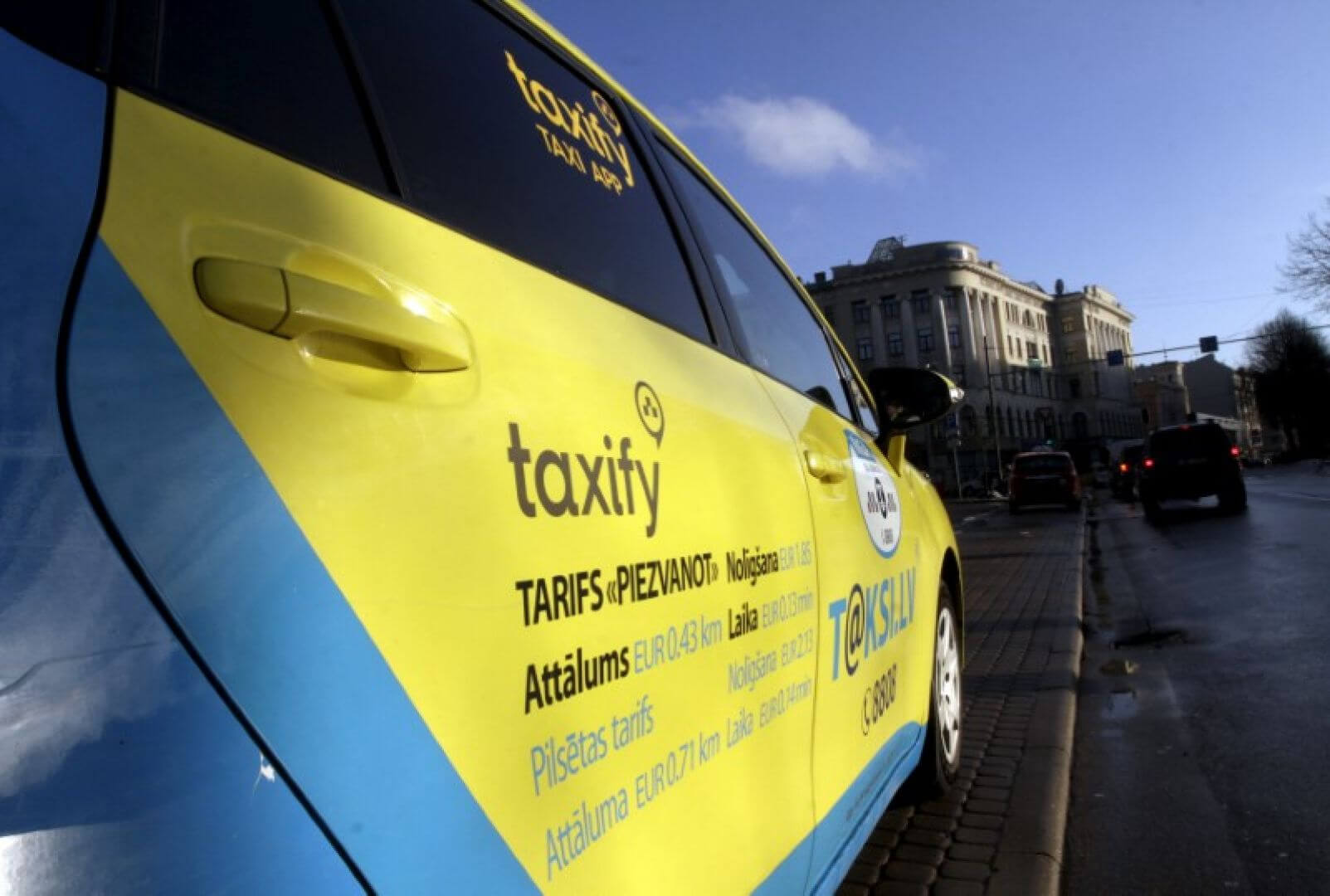 Uber-rival Taxify stops London operations after three days