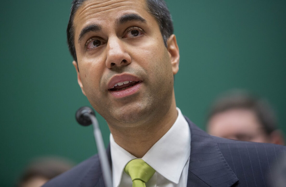 28 Senators ask FCC to delay net neutrality vote, Pai's office says vote will continue as scheduled