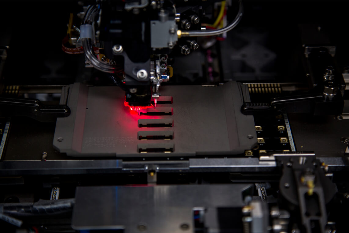 Apple puts $390 million toward US manufacturing of lasers