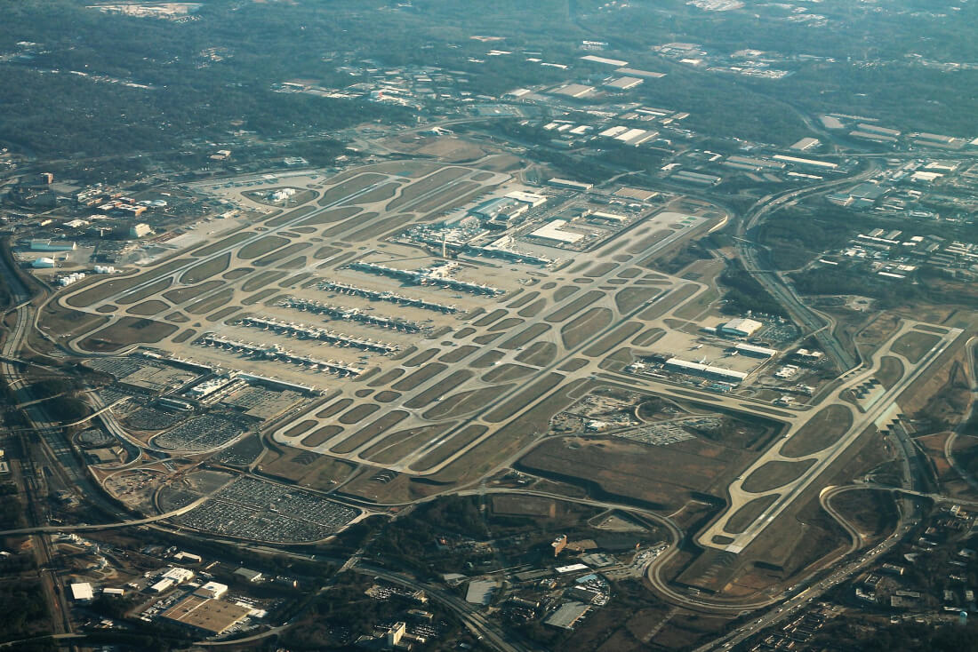 Power outage at Atlanta airport leaves tens of thousands stranded