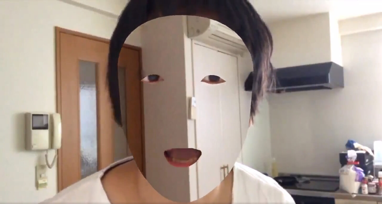 Developer makes his face disappear using the iPhone X