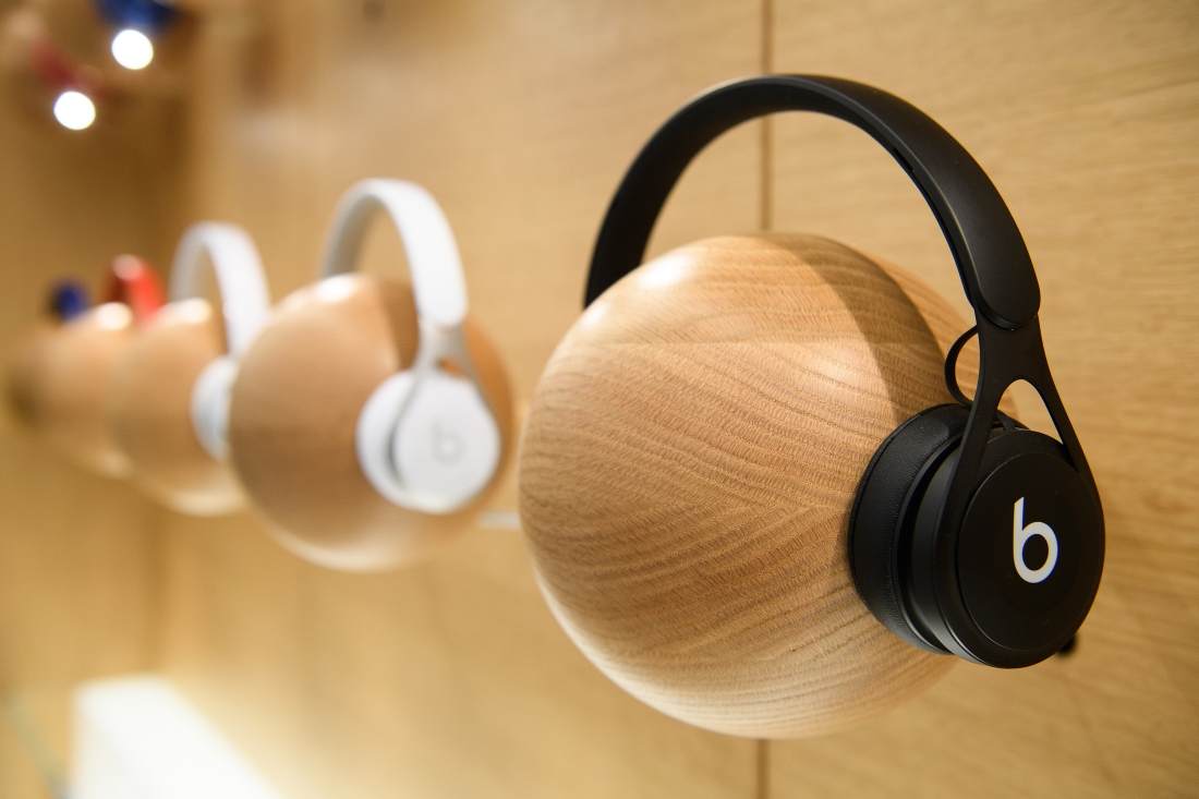 Apple aims to enter the high-end headphones market