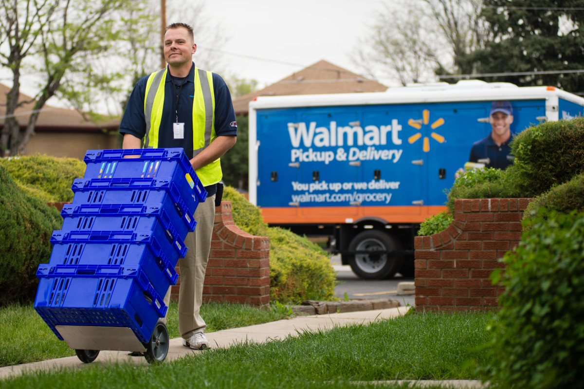 Saugus Walmart unveils online-grocery pickup - Itemlive