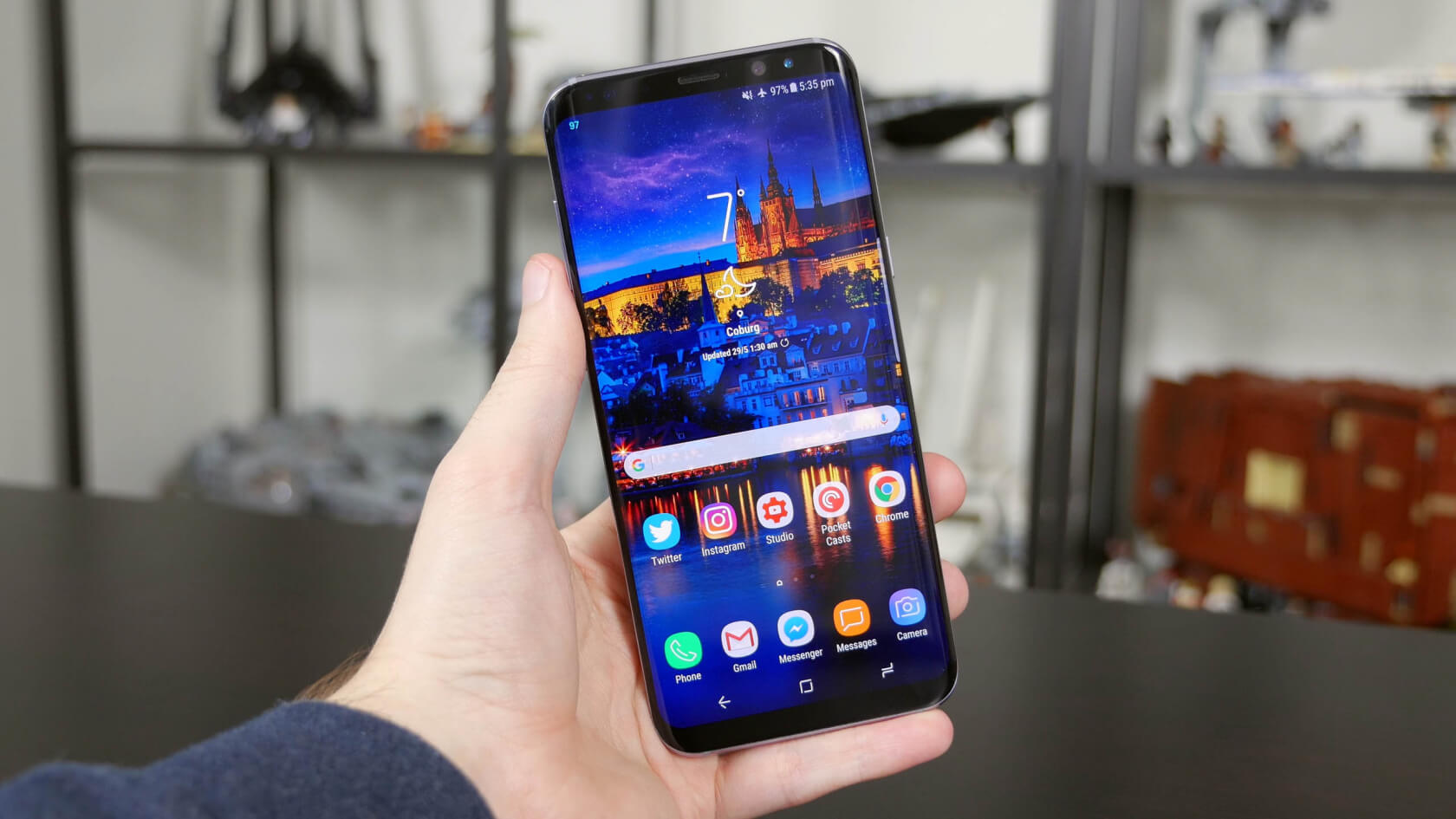 Samsung reportedly testing multiple solutions to embed fingerprint sensor in Note 9 display