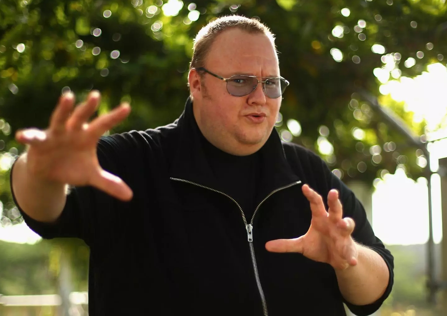 Kim Dotcom loses extradition battle but refuses to leave New Zealand
