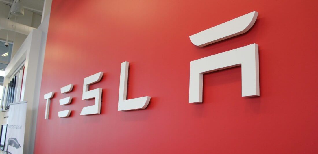 Fired Tesla employee files defamation lawsuit against the company