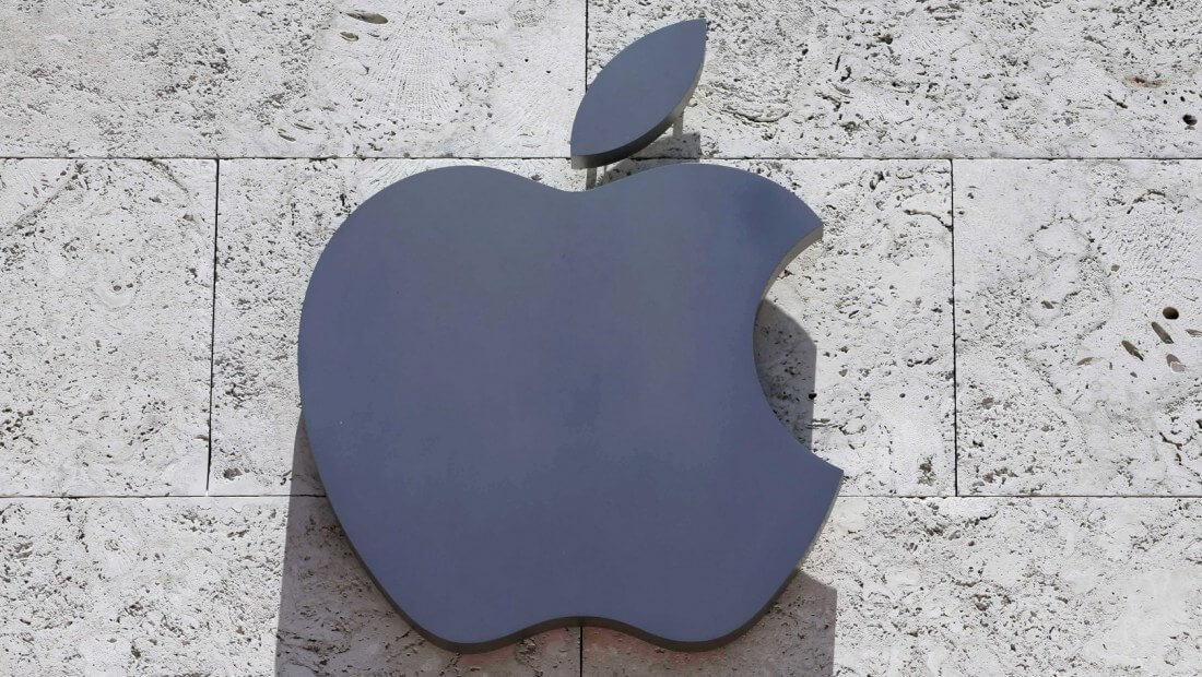 Apple is officially worth more than $1 trillion