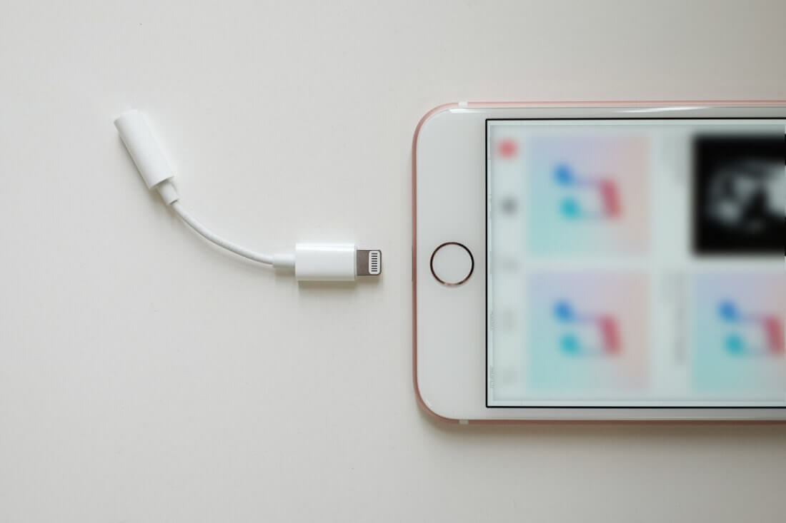 Apple's upcoming iPhones won't include a headphone jack adapter, rumors claim