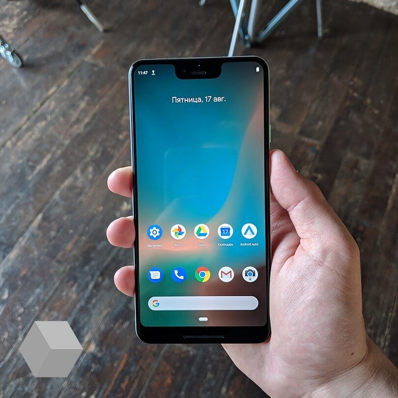 New leaks suggest the Pixel 3 will ship with wireless charging functionality and a thick notch