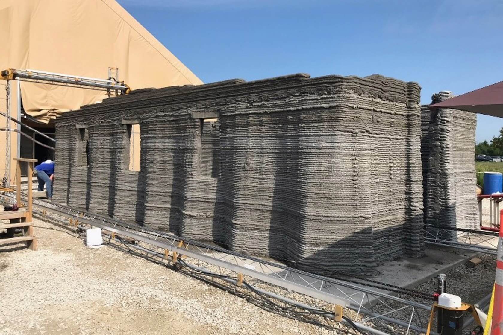 US Marines construct the world's first 3D-printed barracks hut